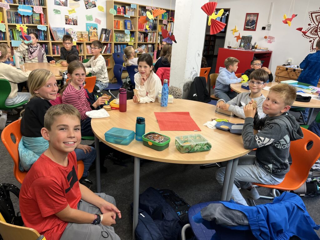 Galerie mit Bildern zur Illustration des Schullebens 2025 am AMG