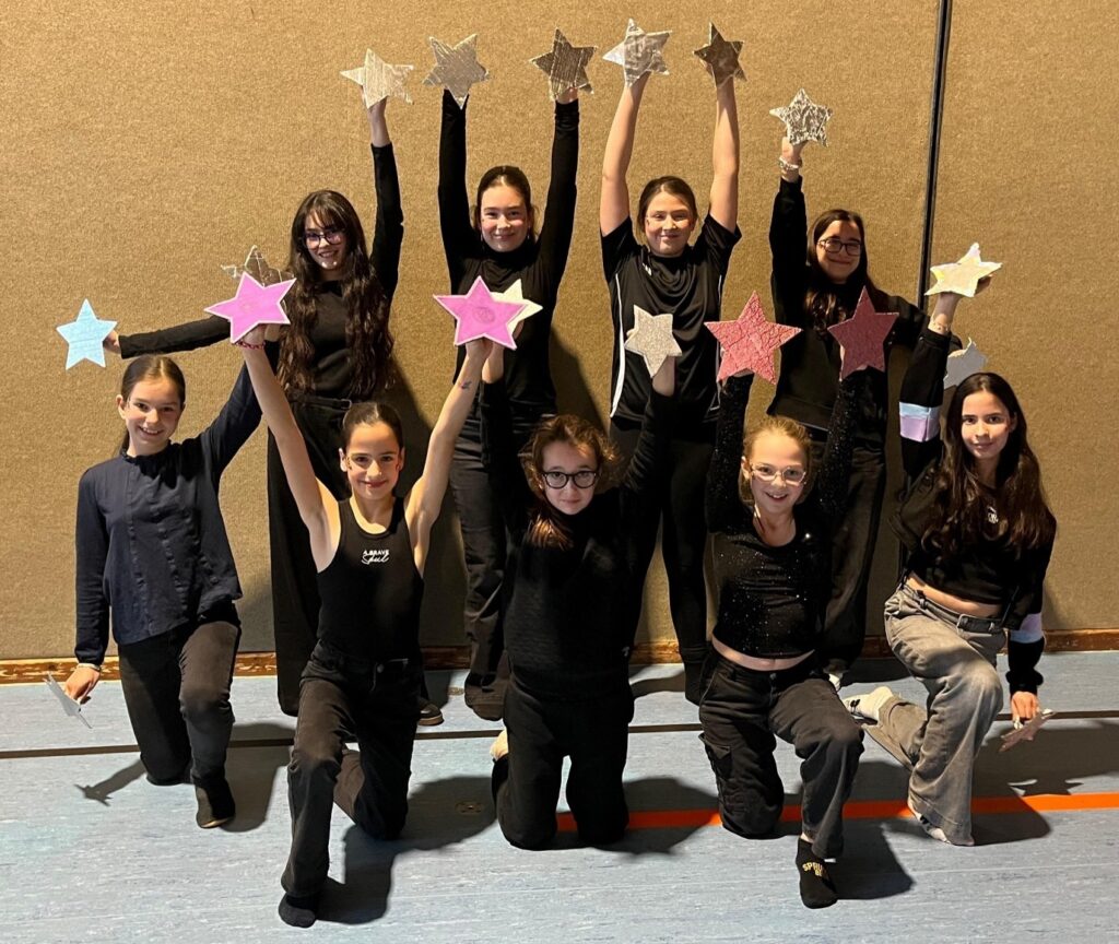 Dancing Stars beim Advent am AMG 2025